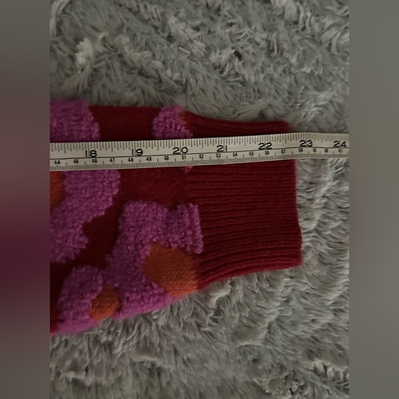 Flower Sherpa knit sweater BNWT - Picture 6 of 8